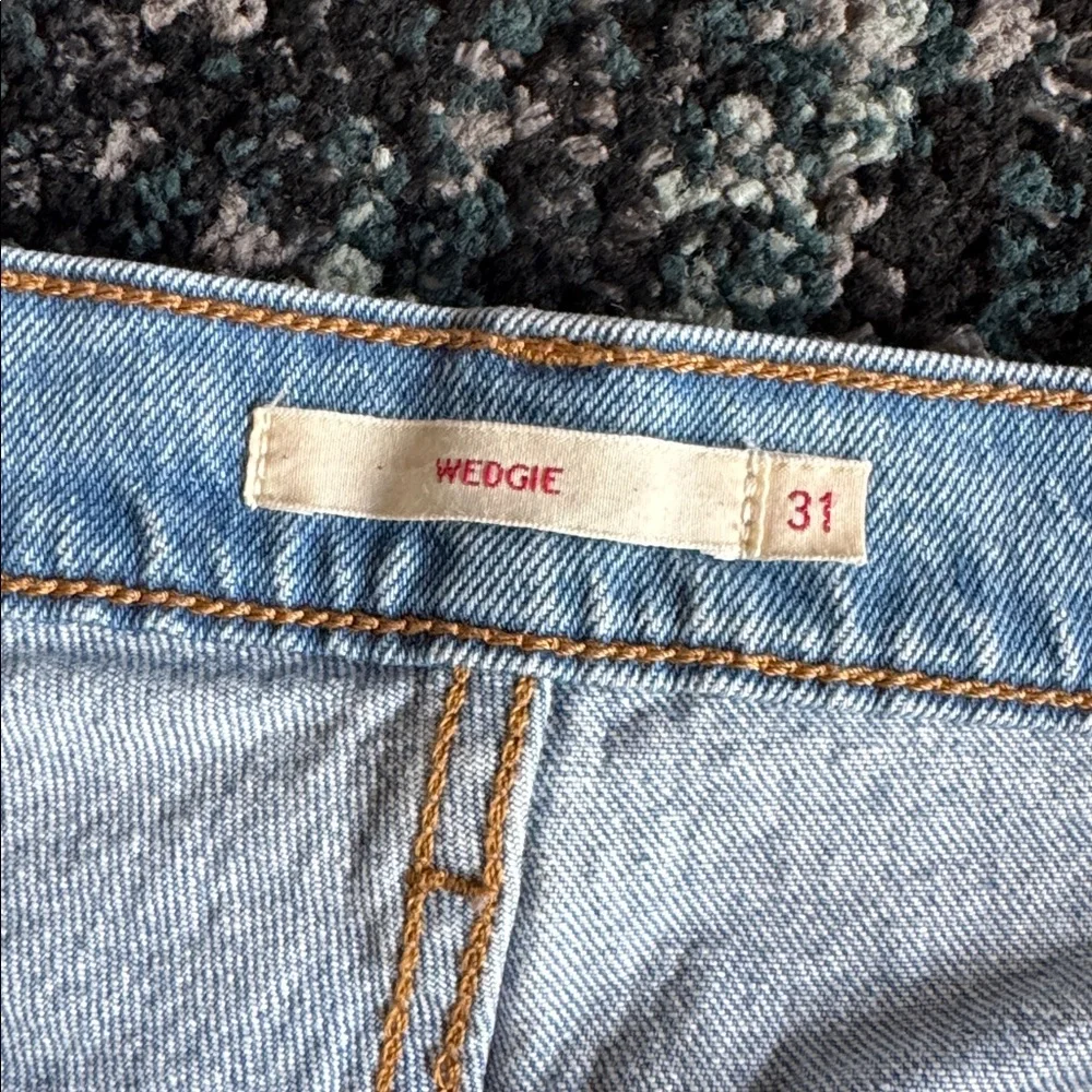 Levi’s Wedgie Straight Ankle Jeans